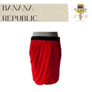 BANANA REPUBLIC SIZE 8 Red Mini Skirt